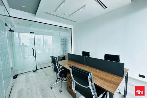 Zyrë në Business Bay, Dubai, Emiratet e Bashkuara Arabe 81.8 m2. № 705943 - Foto 8