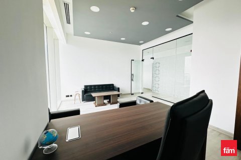 Zyrë në Business Bay, Dubai, Emiratet e Bashkuara Arabe 81.8 m2. № 705943 - Foto 4