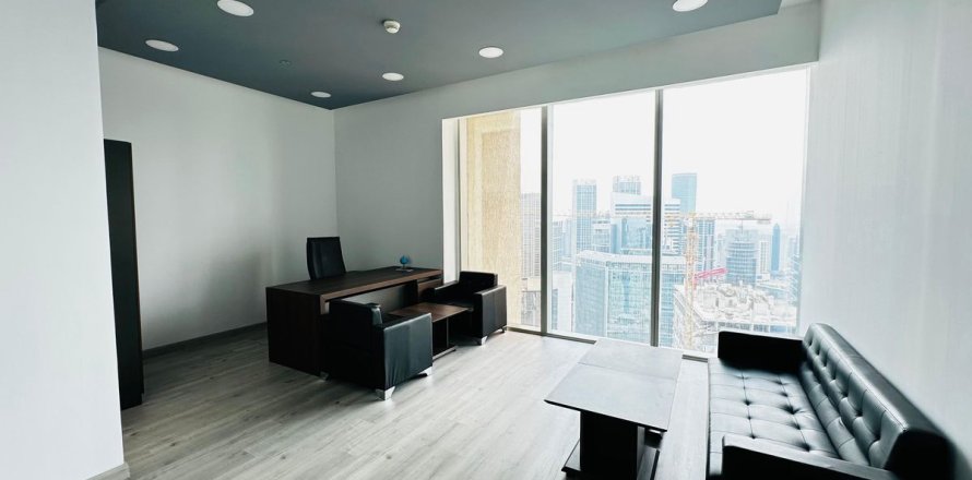Zyrë në Business Bay, Dubai, Emiratet e Bashkuara Arabe 81.8 m2. № 705943