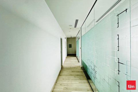 Zyrë në Business Bay, Dubai, Emiratet e Bashkuara Arabe 81.8 m2. № 705943 - Foto 12