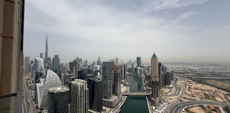 Appartamento a Business Bay, Dubai, EAU 2 camere da letto, 140.4 mq. № 705947