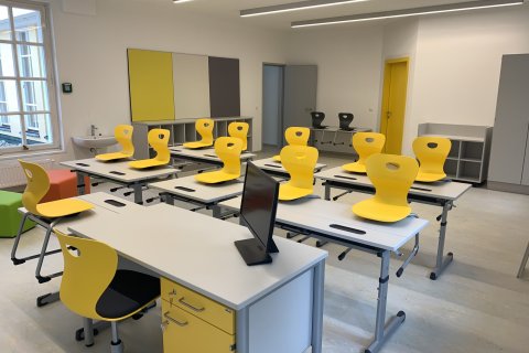 Bangunan di Mirdif, Dubai, UEA 7896.76 m2 nomor 740908