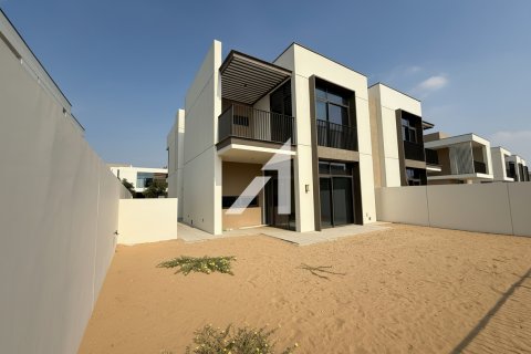 Vila v Al Furjan, Dubai, SAE 4 spálne, 366 m2 č. 702764 - Fotografia 15
