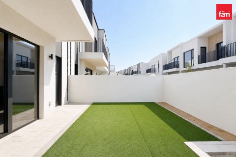 Kamienica do wynajęcia w Dubai, ZEA 3 sypialnie, 140.8 mkw., nr 723250 - zdjęcie 2
