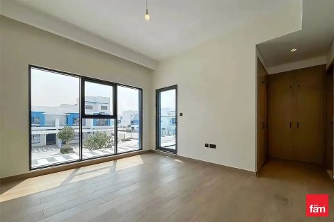 Townhouse de închiriat în Dubai, EAU 5 dormitoare, 144 mp. №723248 - poză 4