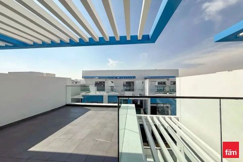 Townhouse de închiriat în Dubai, EAU 5 dormitoare, 144 mp. №723248 - poză 3
