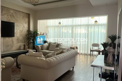 Townhouse in Al Raha Gardens, Abu Dhabi, UAE 4 bedrooms, 240.3 sq.m. № 651753 - photo 3