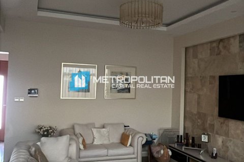 Townhouse in Al Raha Gardens, Abu Dhabi, UAE 4 bedrooms, 240.3 sq.m. № 651753 - photo 8