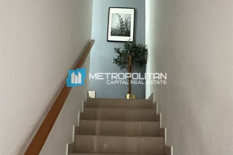 Townhouse in Al Raha Gardens, Abu Dhabi, UAE 4 bedrooms, 240.3 sq.m. № 651753 - photo 15