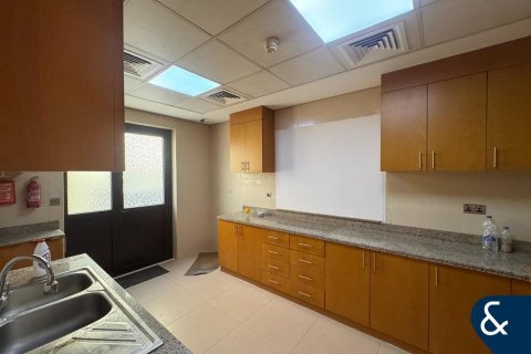 Βίλα σε Dubai, ΗΑΕ 4 υπνοδωμάτια, 469 τ.μ. Αρ. 698202 - φωτογραφία 5