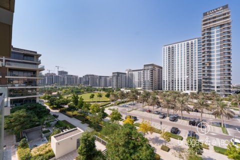 Apartamento en alquiler en Dubai Hills Estate, Dubai, EAU 3 dormitorios, 180.9 m2 № 670151 - foto 1