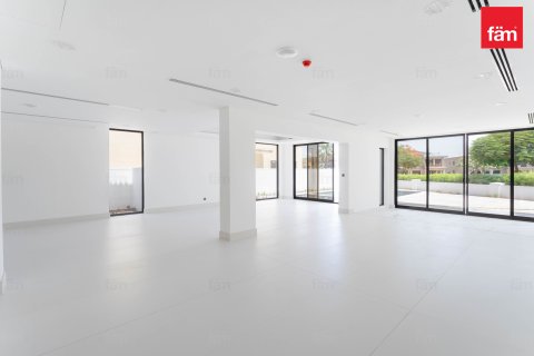 Villa in Dubai, UAE 7 bedrooms, 921.2 sq.m. № 644937 - photo 5