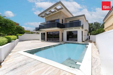 Villa in Dubai, UAE 7 bedrooms, 921.2 sq.m. № 644937 - photo 1