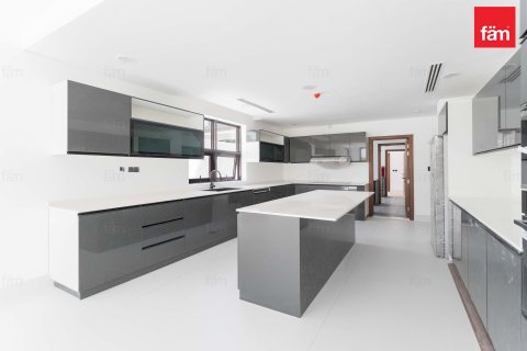 Villa in Dubai, UAE 7 bedrooms, 921.2 sq.m. № 644937 - photo 9