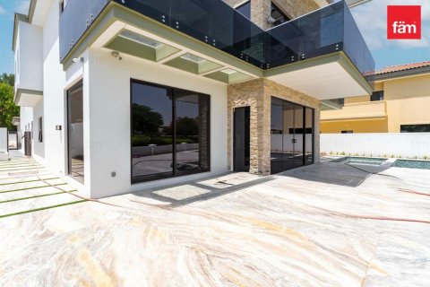 Villa in Dubai, UAE 7 bedrooms, 921.2 sq.m. № 644937 - photo 29
