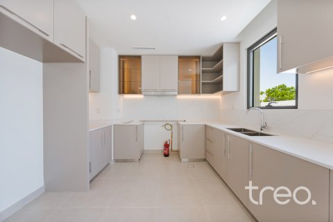 Városi lakóépület itt: Arabian Ranches 3, Dubai, EAE, 4 hálószoba, 218.69 m², azonosító: 733632 - fénykép 6