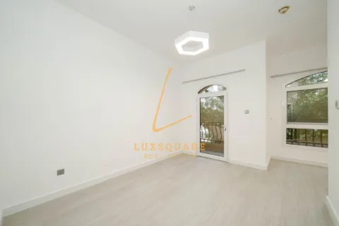 Зняти в оренду віллу в Джумейра Вилладж Серкл, Дубай, ОАЕ 3 спальні, 142м2, № 701922 - фото 14