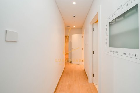 Apartment in Jumeirah, Dubai, UAE 2 bedrooms, 111 sq.m. № 701921 - photo 12