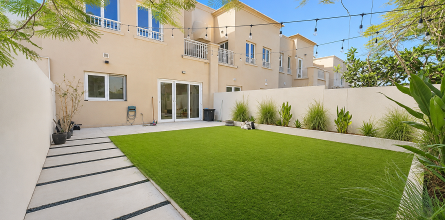 Villa itt: The Springs, Dubai, EAE, 2 hálószoba, 172.5 m², azonosító: 764399