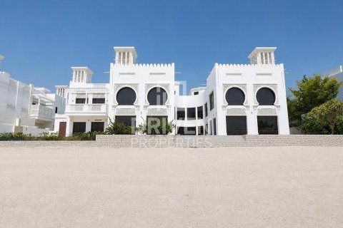 Villa te koop in Palm Jumeirah, Dubai, VAE 5 slaapkamers, 1261.53 vr.m., nr 742470 - foto 27