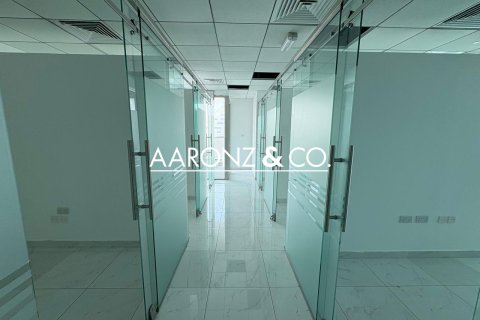 Oficina en alquiler en Business Bay, Dubai, EAU 177 m2 № 677166 - foto 12