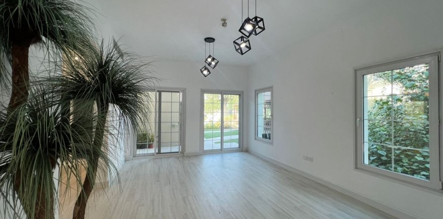 Dubai, BAE’de villa 2 yatak odası, 767 m&sup2; No 717903