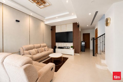 Townhouse sa Dubai, UAE 2 silid-tulugan, 197.1 sq.m. № 717907 - larawan 2