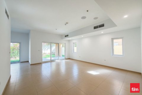 ویلا در Dubai ، امارات متحده عربی 4 خوابه ، 399.9 متر مربع.  شماره 717902