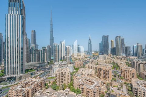 Appartamento in vendita a Downtown Dubai (Downtown Burj Dubai), Dubai, EAU 3 camere da letto, 203 mq. № 642554 - foto 1