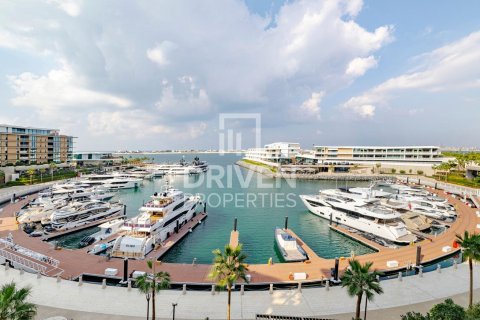 Appartement te huur in Jumeirah, Dubai, VAE 3 slaapkamers, 250.65 vr.m., nr 744890 - foto 5