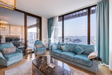 Apartment in Jumeirah, Dubai, UAE 3 bedrooms, 294.41 sq.m. № 744887 - photo 8