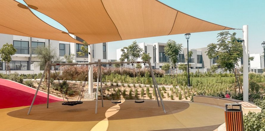 טאונהאוס ב Dubai, איחוד האמירויות 3 חדרי שינה, 161 מ"ר מספר 718501