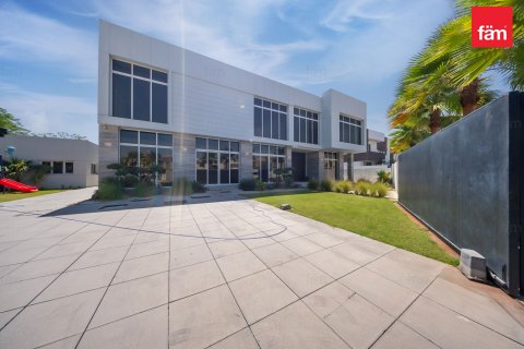 Βίλα σε Al Barsha, Dubai, ΗΑΕ 5 υπνοδωμάτια, 1122 τ.μ. Αρ. 718500 - φωτογραφία 1