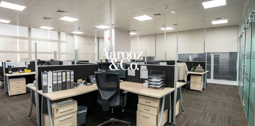 Kancelarija u Business Bay, Dubai, UAE 434 m2 Br. 698675