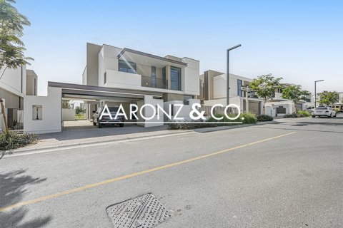 فيلا للإيجار في Al Furjan، دبي، الإمارات العربية المتحدة 5 غرفة نوم ، 570 متر مربع ، رقم 698673 - صورة 2