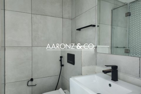 Apartment in Jumeirah Village Triangle, Dubai, UAE 2 bedrooms, 139 sq.m. № 698674 - photo 13