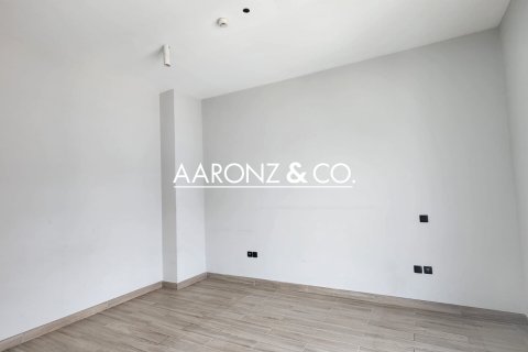 Apartment in Jumeirah Village Triangle, Dubai, UAE 2 bedrooms, 139 sq.m. № 698674 - photo 2