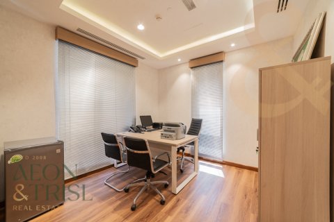 Commercial property in Old Town, Dubai, UAE 999 bedrooms, 318 sq.m. № 648102 - photo 5