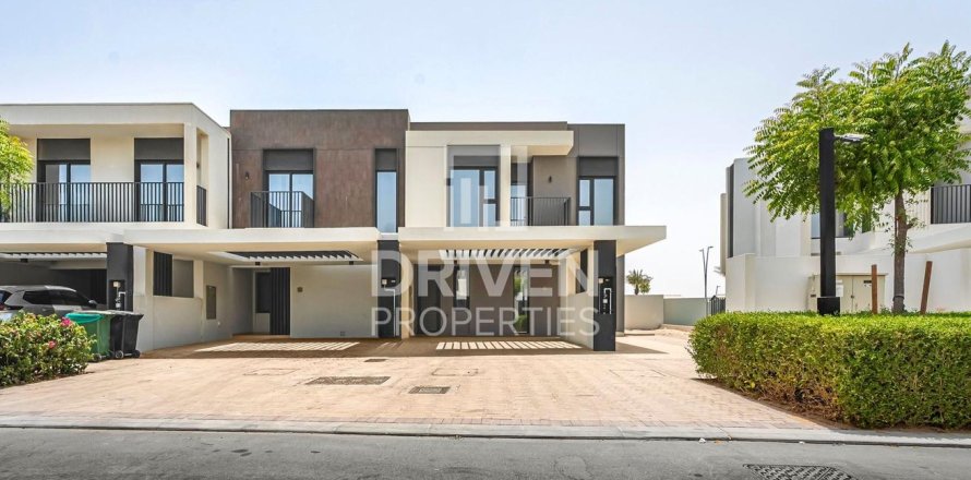 Вілла в Dubai South (Dubai World Central), Дубай, ОАЕ 4 спальні, 320м2 № 684312