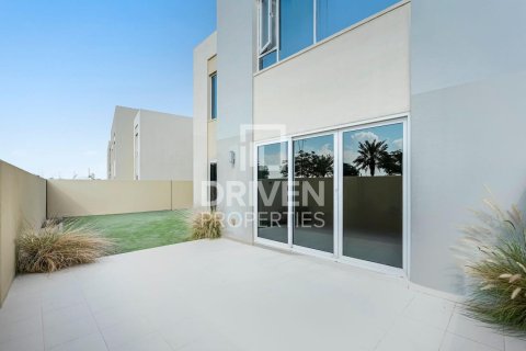 Dubai South (Dubai World Central), Dubai, UAE의 임대용 아파트 침실 3개, 227제곱미터 번호 684587 - 사진 2