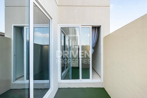 Dubai South (Dubai World Central), Dubai, UAE의 임대용 아파트 침실 3개, 227제곱미터 번호 684587 - 사진 13