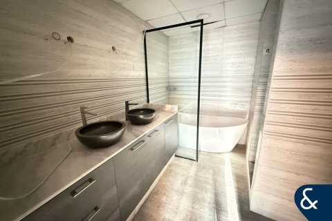 Lägenhet uthyres i Motor City, Dubai, UAE 2 sovrum, 151 kvm Nr. 667908 - fotografi 14