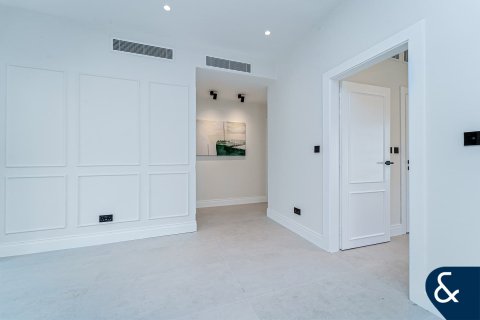 Villa till försäljning i Meadows, Dubai, UAE 5 sovrum, 339 kvm Nr. 666240 - fotografi 15