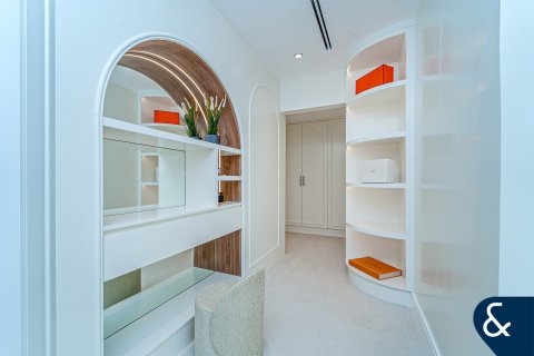 Villa till försäljning i Meadows, Dubai, UAE 5 sovrum, 339 kvm Nr. 666240 - fotografi 29