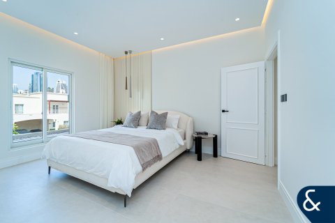 Villa till försäljning i Meadows, Dubai, UAE 5 sovrum, 339 kvm Nr. 666240 - fotografi 26