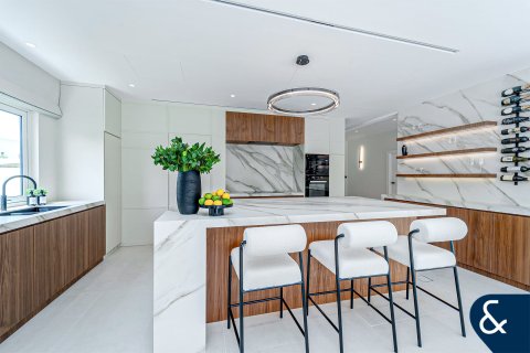 Villa till försäljning i Meadows, Dubai, UAE 5 sovrum, 339 kvm Nr. 666240 - fotografi 6