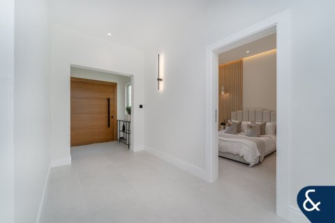 Villa till försäljning i Meadows, Dubai, UAE 5 sovrum, 339 kvm Nr. 666240 - fotografi 9