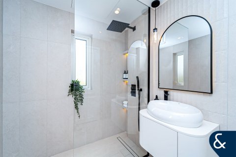 Villa till försäljning i Meadows, Dubai, UAE 5 sovrum, 339 kvm Nr. 666240 - fotografi 24