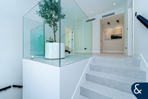 Villa till försäljning i Meadows, Dubai, UAE 5 sovrum, 339 kvm Nr. 666240 - fotografi 10