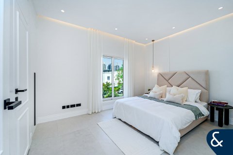 Villa till försäljning i Meadows, Dubai, UAE 5 sovrum, 339 kvm Nr. 666240 - fotografi 16